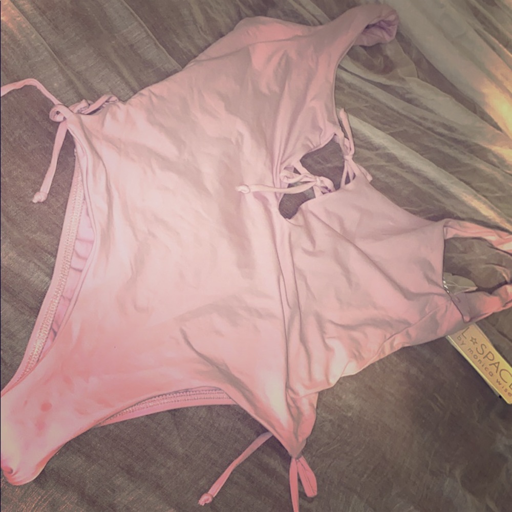 Bathing suit